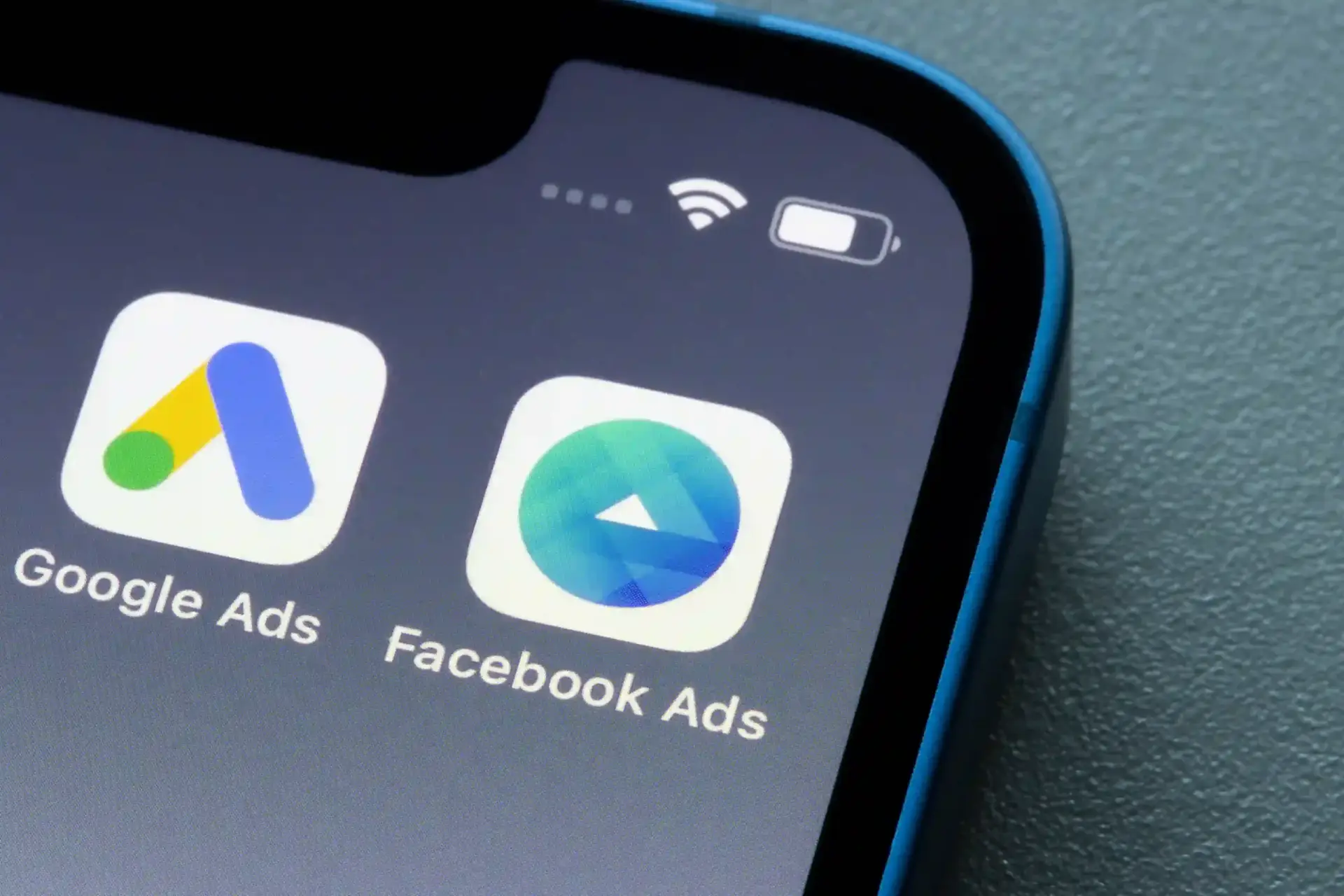 Facebook markedsføring vs. Google Ads - hvad virker bedst for B2B?